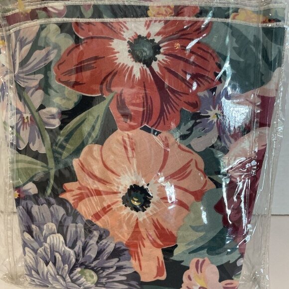 VTG 80s JC Penny Croscill Elizabeth Gray Garden Romance Tablecloth 70" NEW! - Picture 6 of 6